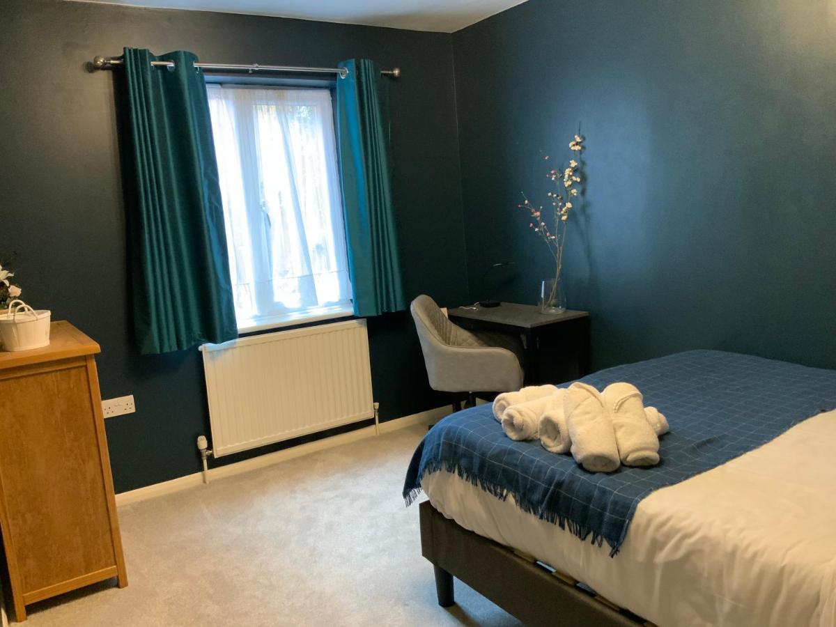 2 Bedroom Apartment Near Southfields Londra Dış mekan fotoğraf